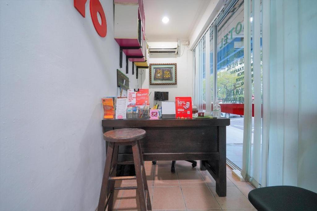 Oyo 89850 Mutiara Motel Pantai Cenang  Exterior photo